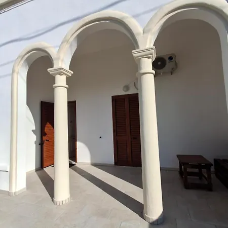Capariella House